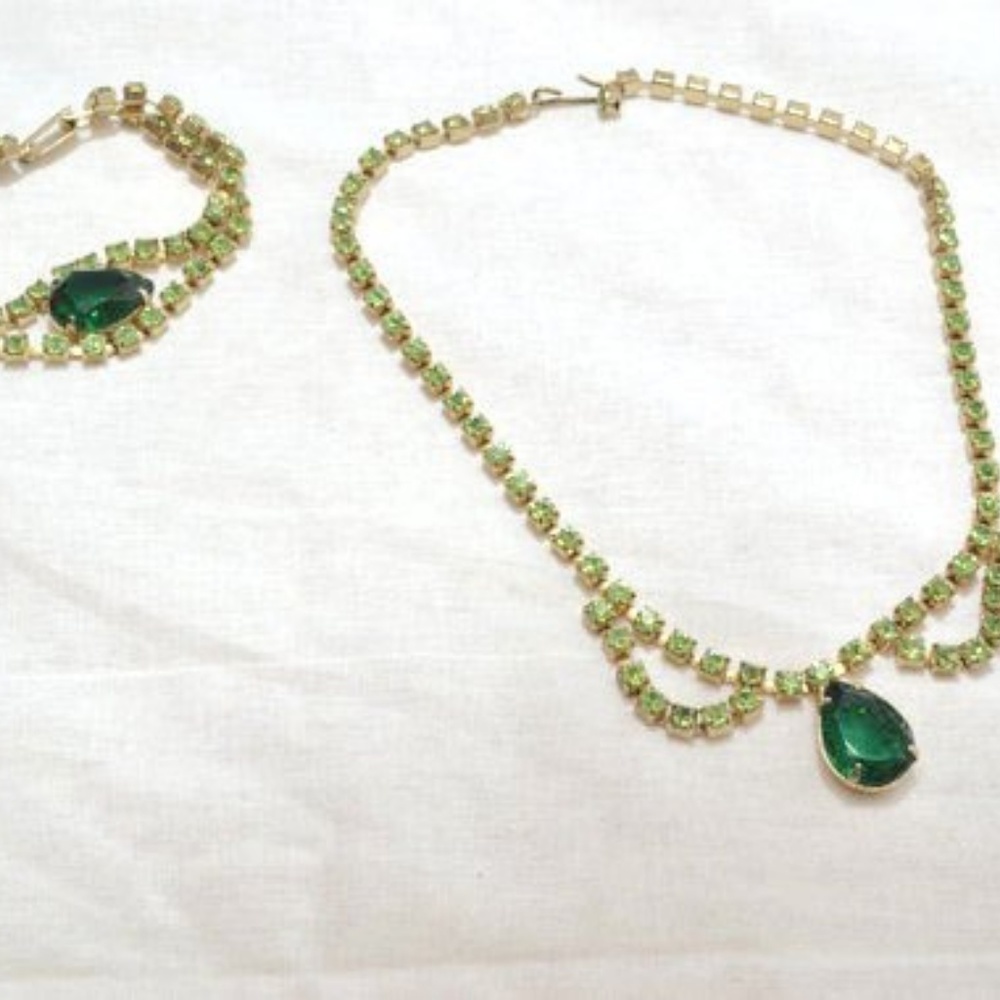 Vintage Necklace Set